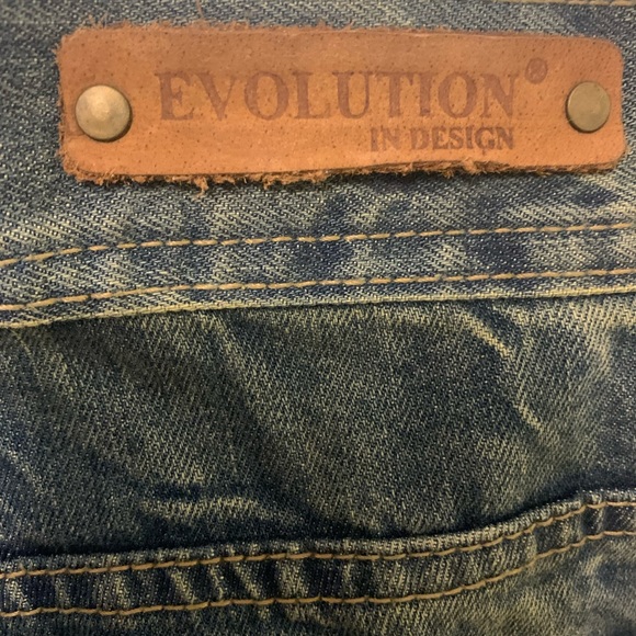 Evolution in Design - Jeans - Picture 3 of 6